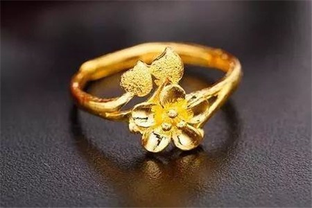 結婚三金